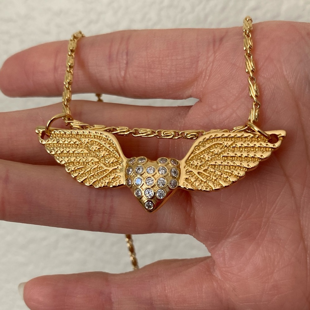 New Vanessa Mooney THE WINGED HEART NECKLACE